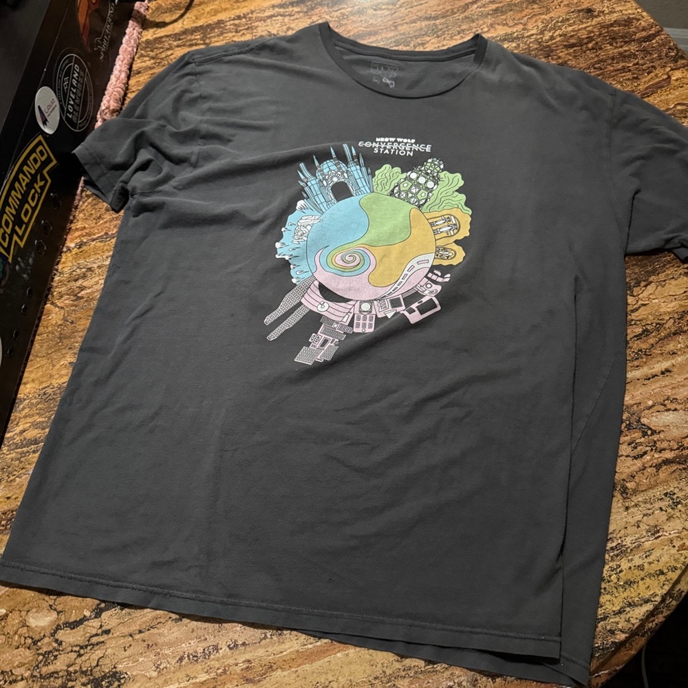 Space Station Circular Art T-Shirt in Charcoal